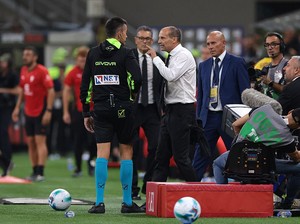Kelakar Allegri usai Mendapat Kartu Merah Lagi