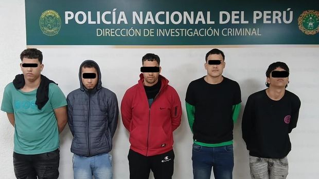 Aparat keamanan Peru menangkap lima tersangka terkait penembakan yang menewaskan staf KBRI Lima, Zetro Leonardo Purba. (X/@PoliciaPeru)