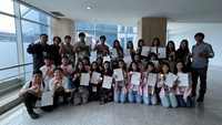 Siswa-siswi Mentari Intercultural School Jakarta (MISJ) berhasil menyabet medali emas pada ajang internasional, Indonesia Inventors Day (IID) 2025 yang digelar pada 11–14 September 2025 di SMESCO Indonesia, Jakarta. Dok. MISJ