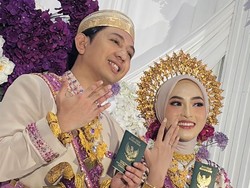 8 Foto Pernikahan Feby Putri-Adam, Usung Adat Bugis Didominasi Warna Ungu