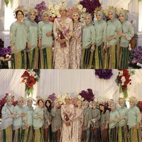Kedua pengantin juga tampak berfoto bersama para bridesmaid yang mengenakan kebaya hijau pastel dengan kain tenun warna-warni. Ditambah dengan dekorasi senada yang didominasi bunga berwarna ungu, merah, dan putih, pernikahan Feby dan Adam jadi semakin berwarna. Foto: Instagram/@fbyputrinc