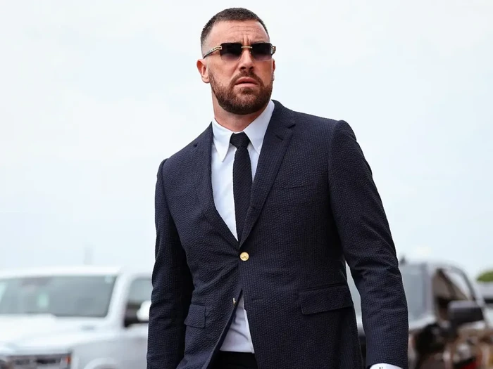 Taylor Swift dan Travis Kelce hadir di pesta penyambutan Tight End University di Nashville, Tennessee, pada Senin (23/6/2025).