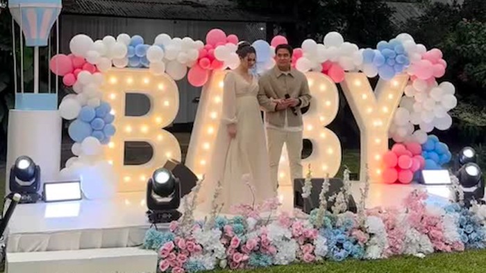 Gender Reveal Kehamilan Pertama Vika Kolesnaya Istri Billy Syahputra