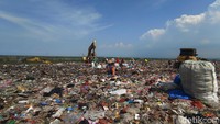 Selain organik, sekitar 10 persen dari total sampah masuk adalah sampah anorganik yang masih bisa didaur ulang seperti plastik dan logam. Sampah jenis ini biasanya dipilah, diolah kembali, lalu hasilnya dijual dan masuk sebagai pendapatan BLUD.