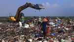 Potret Sampah Menggunung Belasan Meter di TPA Jabon Sidoarjo