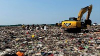 Dominasi sampah organik bernilai rendah yang sulit diolah dan belum ada solusi jangka panjangnya juga menjadi penyebab.