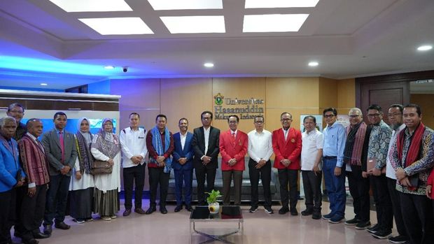 Jajaran pejabat Unhas saat menerima kunjungan Menteri Pendidikan Timor Leste José Honório da Costa Pereira Jerónimo. Dokumen Istimewa