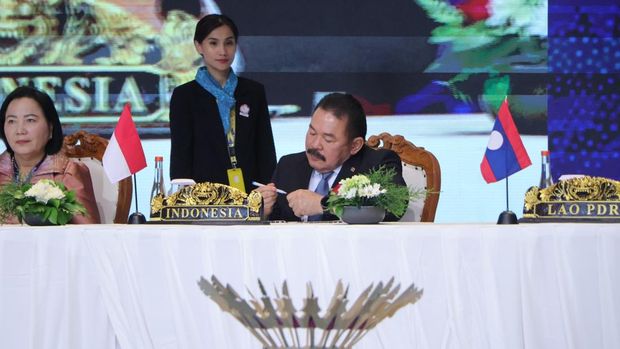 Jaksa Agung ST Burhanuddin meneken komitmen sinergi dengan Jaksa Agung se-ASEAN di Sanur, Bali