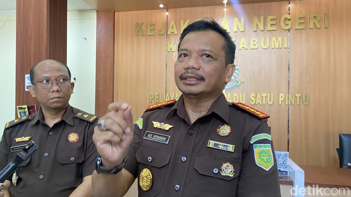 Kepala Kejaksaan Negeri Kota Sukabumi Ade Hermawan