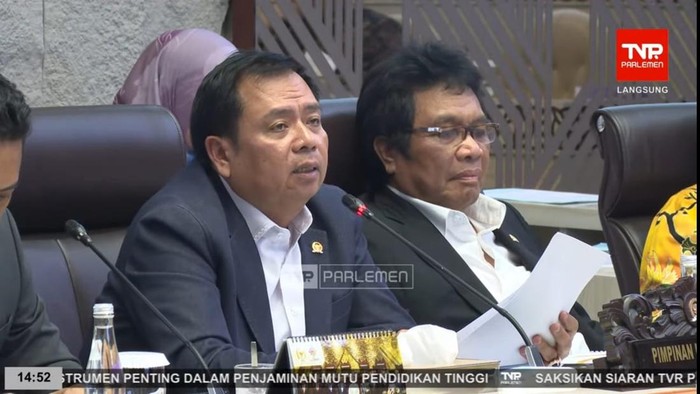 Ketua Komisi V DPR RI Lasarus