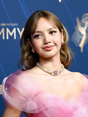 Lisa BLACKPINK Memukau di Emmy Awards 2025