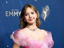 Lisa BLACKPINK Memukau di Emmy Awards 2025 Lisa BLACKPINK Memukau di Emmy Awards 2025