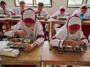 Guru dan Tendik Bakal Dapat Makan Bergizi Gratis