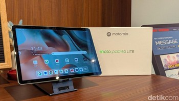Tablet ini menggunakan layar IPS LCD berukuran 10,1 inch dengan resolusi FHD, refresh rate 60Hz, tingkat kecerahan 400 nits, dan sertifikasi low blue light dari TÜV Rheinland untuk menjaga kenyamanan mata. Foto: Virgina Maulita Putri/detikINET