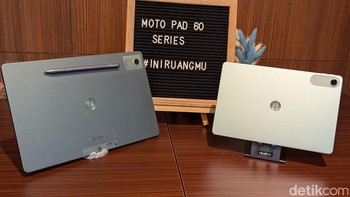 Moto Pad 60 Pro (kiri) dan Moto Pad 60 Lite yang akan tersedia di Indonesia mulai 17 September 2025. Foto: Virgina Maulita Putri/detikINET