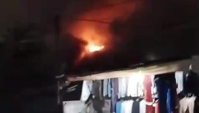Penampakan kebakaran di kawasan padat penduduk di Kecamatan Medan Belawan. (Foto: Dok. Istimewa)