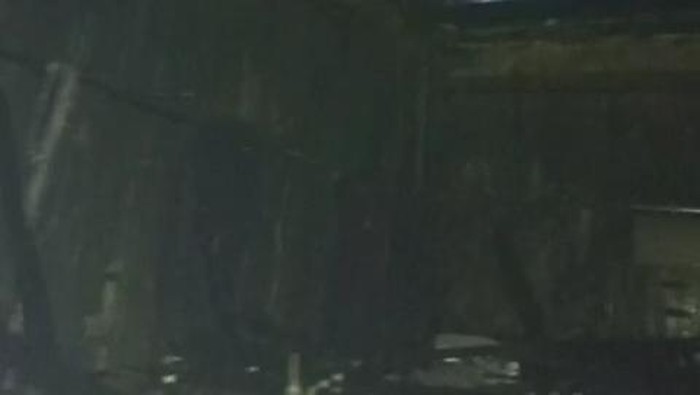 Penampakan rumah yang terbakar di Kecamatan Medan Belawan setelah berhasil dipadamkan. (Foto: Dok. Dinas Pemadam Kebakaran dan Penyelamatan Kota Medan) Penampakan rumah yang terbakar di Kecamatan Medan Belawan setelah berhasil dipadamkan. (Foto: Dok. Dinas Pemadam Kebakaran dan Penyelamatan Kota Medan)