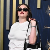 “Hal yang paling penting adalah membela orang dan memperjuangkan perdamaian. Kita harus menggunakan platform kita. Apa gunanya berada di acara besar seperti ini kalau tidak memanfaatkan privilege yang kita punya?” katanya. Foto: Getty Images/Emma McIntyre