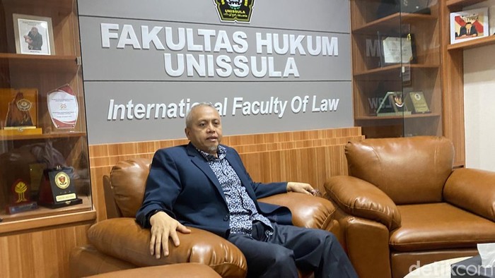 Dekan Fakultas Hukum (FH) Universitas Islam Sultan Agung (Unissula), Jawade Hafidz di Unissula, Kecamatan Genuk, Kota Semaeang, Senin (15/9/2025).
