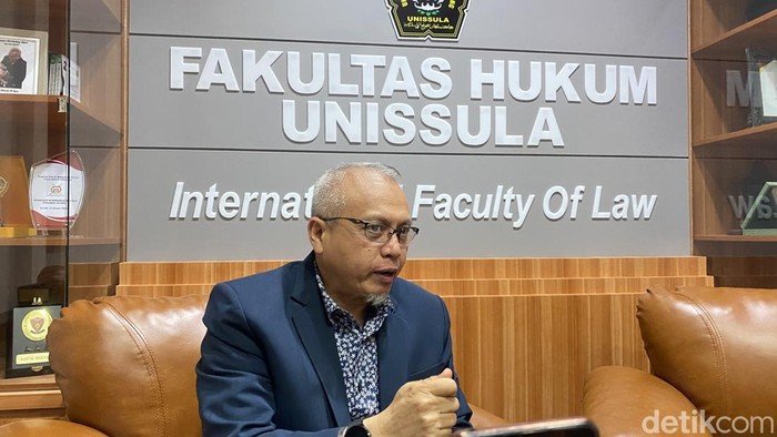 Dekan Fakultas Hukum (FH) Universitas Islam Sultan Agung (Unissula), Jawade Hafidz di Unissula, Kecamatan Genuk, Kota Semaeang, Senin (15/9/2025).