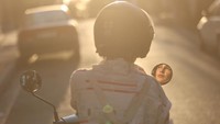 Beberapa perempuan mengatakan bahwa dorongan mereka untuk mengendarai sepeda motor adalah tentang hak untuk hidup di masyarakat yang lebih bebas dan kesetaraan hak dengan laki-laki. Foto: Majid Asgaripour/WANA via REUTERS