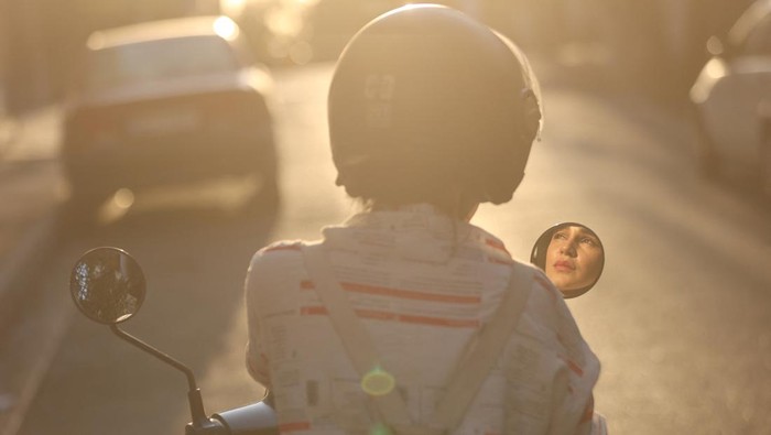 Iranian women, Bahareh, Saqar and Farah ride motorcycles without a license, while female motorcycling is still not officially legal, in Tehran, Iran, September 7, 2025. Majid Asgaripour/WANA (West Asia News Agency) via REUTERS ATTENTION EDITORS - THIS PICTURE WAS PROVIDED BY A THIRD PARTY