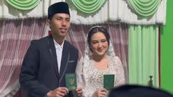 Viral! Pengantin Gen-Z Habis Akad Langsung Nongkrong di Kafe