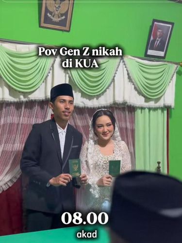 Pernikahan Simpel Ala Gen-Z Pernikahan simpel ala gen z mendadak jadi sorotan, pagi hari melangsungkan akad nikah. Begitu siangnya langsung nongkrong di kafe. Video tersebut langsung viral di media sosial.