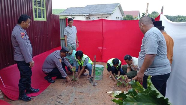 Polres Dumai meresmikan Pos Satkamling untuk meningkatkan keamanan.