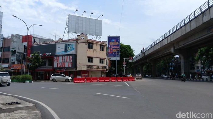 Pos Lantas Simpang IP Mall, 1 dari 3 pos yang dihancurkan untuk peremajaan dan relokasi.