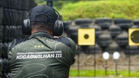 Peserta dari berbagai komunitas olahraga menembak ikut meramaikan Trisula Open Championship 2025 di Timika. Kompetisi ini diikuti ratusan peserta dari berbagai kalangan.  
