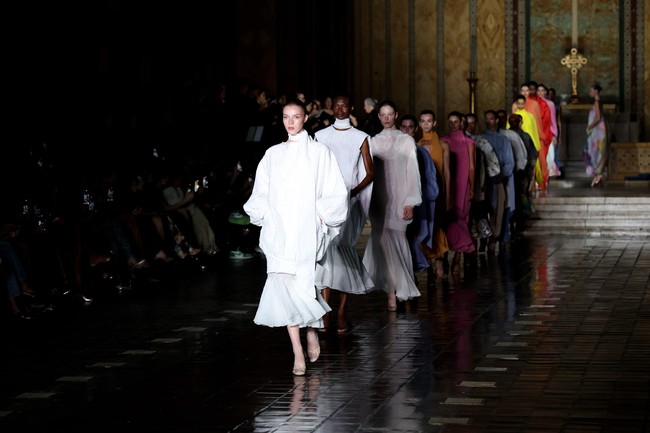 Meski Elon Musk secara terbuka menentang transisi putrinya, ia sempat memberikan persetujuan bagi Wilson untuk menerima perawatan medis afirmasi gender ketika masih di bawah umur. Namun, belakangan Musk mengklaim dirinya ditipu untuk menyetujui langkah tersebut. (Foto: Dominik Bindl/Getty Images)