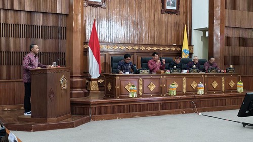 Rapat Paripurna DPRD Bali di Kantor Gubernur Bali, Senin (15/9/2025). (dok. Humas DPRD Bali)