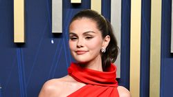 Selena Gomez Vs Sydney Sweeney: Yang Baju Merah Jangan Sampai Lepas