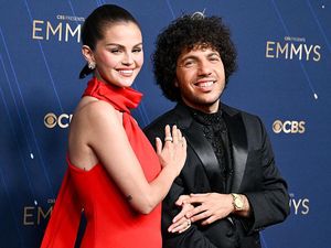 Misteri Pernikahan Selena Gomez & Benny Blanco, Ini Detail yang Terungkap