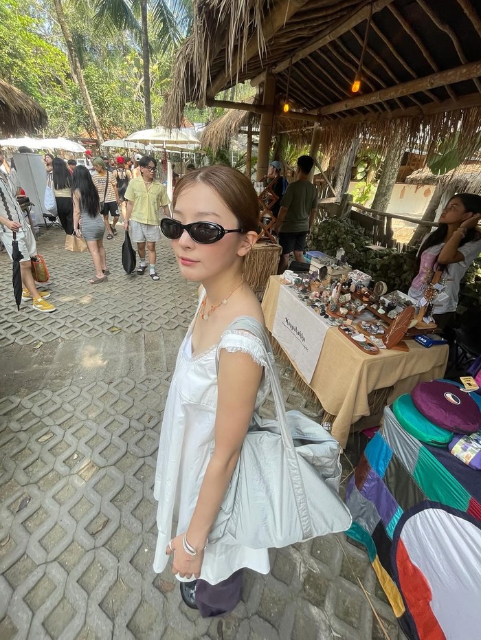Seulgi Red Velvet kulineran di Bali