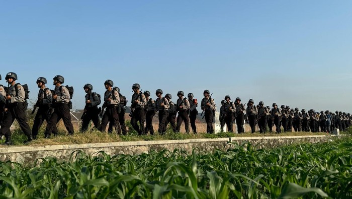 Siswa Diktuba SPN Mojokerto Jalani Ekspedisi Darat 15 Km Siswa Diktuba SPN Mojokerto Jalani Ekspedisi Darat 15 Km