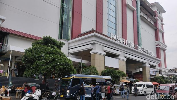 Suasana di Pasar Baru Bandung yang kini mulai sepi