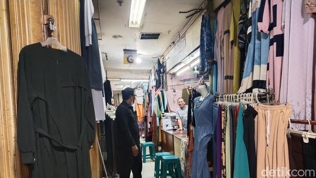 Suasana di Pasar Baru Bandung yang kini mulai sepi