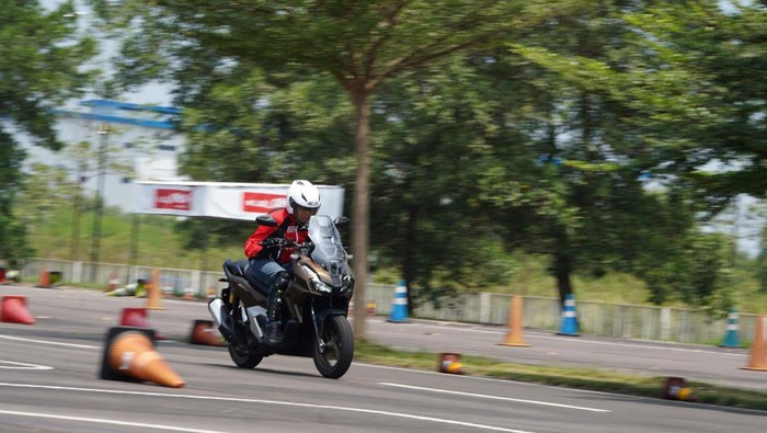 Mencicipi Singkat New Honda ADV 160, Layak Buat Naik Level?