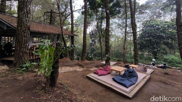 Warkop Lembong Gunung Ciremai.