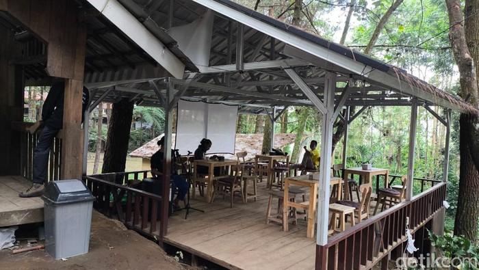 Warkop Lembong Gunung Ciremai.