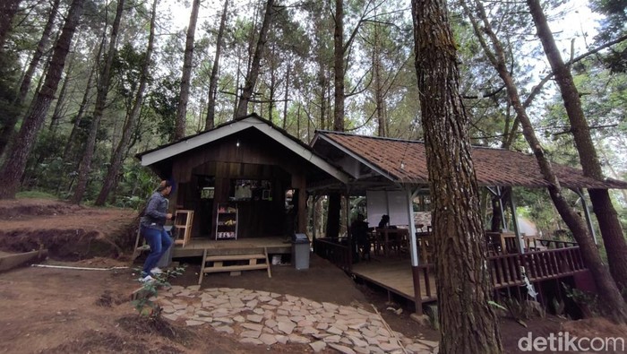 Warkop Lembong Gunung Ciremai.