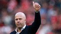 Arne Slot Diperkirakan Bertahan di Liverpool Musim Depan