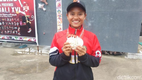 Atlet panjat tebing Buleleng, Ni Made Maylia Ardani Putri, Selasa (16/9/2025). (Krisna Pradipta)