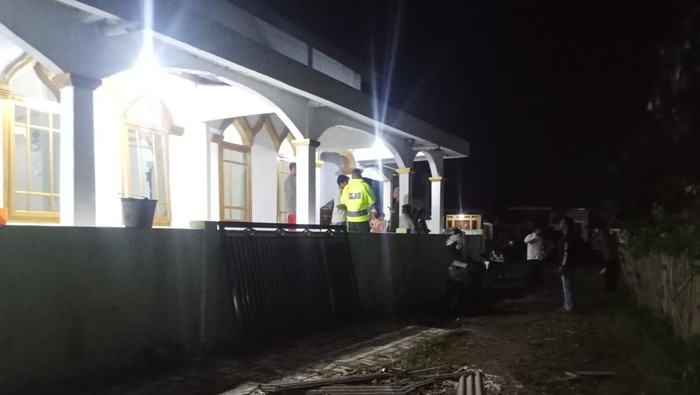 Bencana puting beliung menerjang kawasan permukiman di Kampung Darul Mawar, Desa Bojong Pandan, Kecamatan Tunjungteja, Kabupaten Serang, Banten. (Dok polisi).