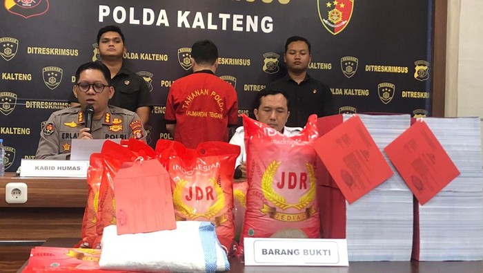 Beras premium palsu beredar di Swalayan Kota Palangka Raya. Foto: Ayuningtias Puji Lestari