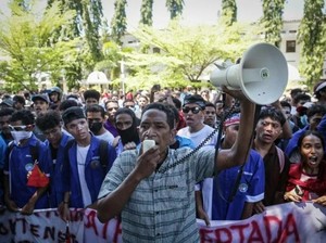 Rencana Mobil Baru Anggota DPR Timor Leste Batal gara-gara Unjuk Rasa