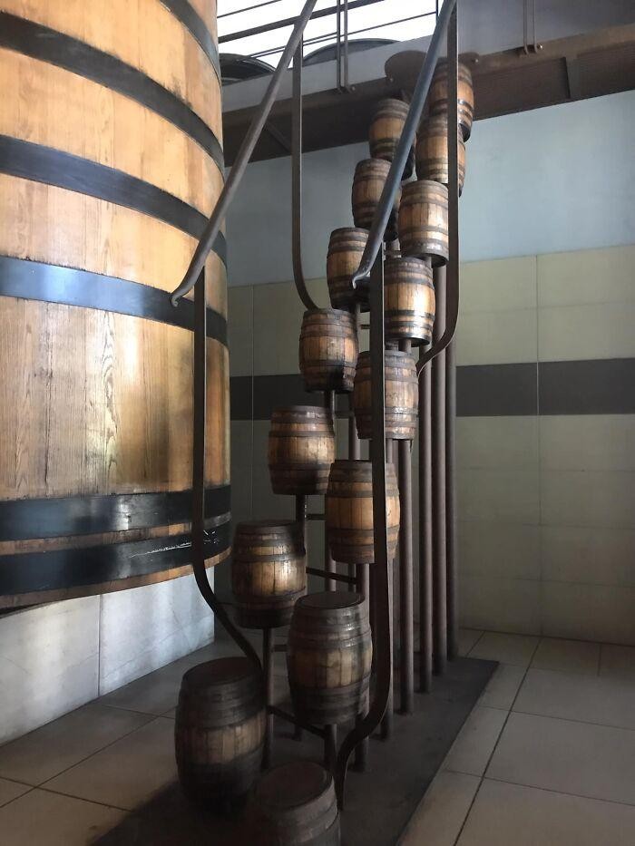 Deretan Tangga Mematikan, Berani Naik Taruhannya Nyawa!