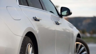 Tok! China Resmi Larang Gagang Pintu Rata di Mobil Listrik